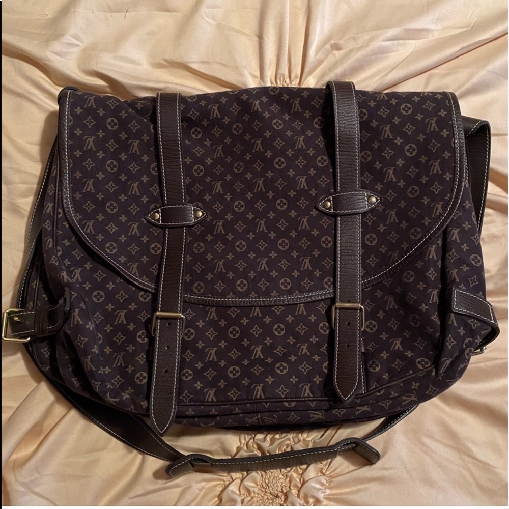Louis Vuitton Saumur 43 Min Lin Messenger Bag